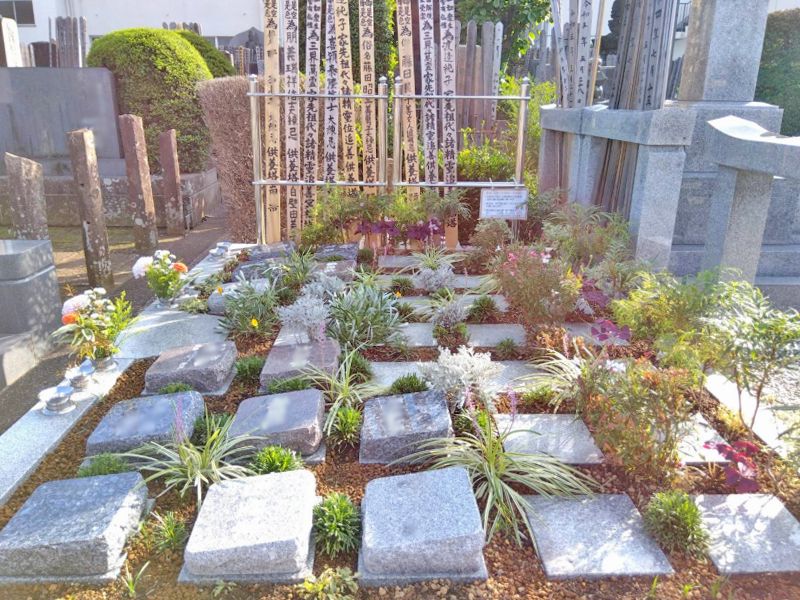 保善寺「プレミアム中野樹木葬墓地」