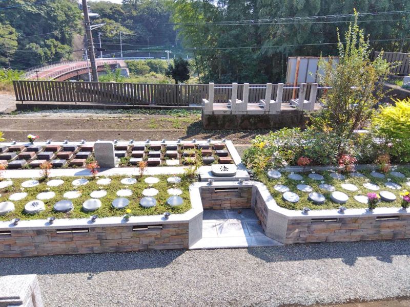 妙誠寺「プレミアム愛川の里樹木葬墓地」