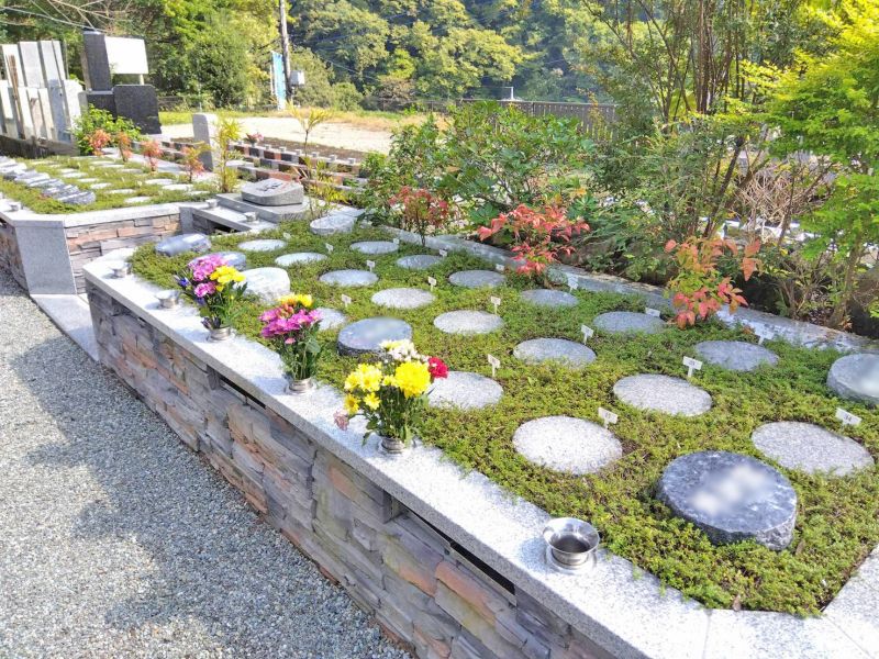 妙誠寺「プレミアム愛川の里樹木葬墓地」