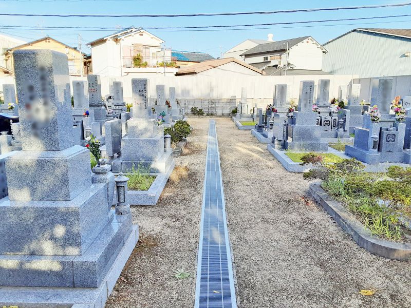 堀溝・新家墓地