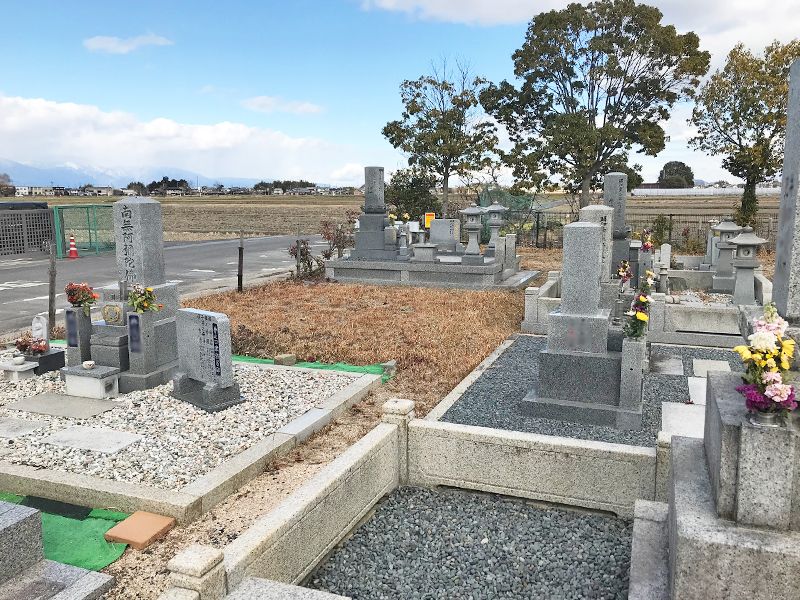栗東市営 十里墓地