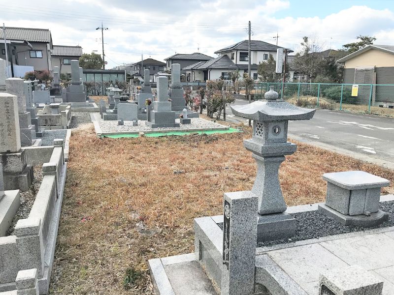 栗東市営 十里墓地