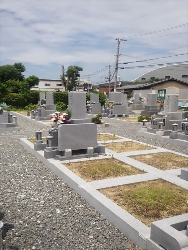 堀溝・新家墓地