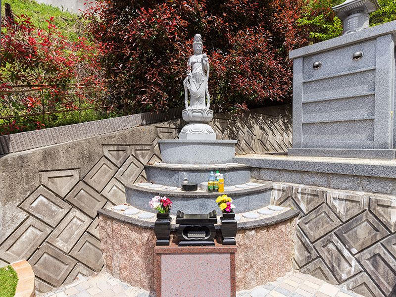 ガーデニング墓 ひだまりの杜「聖区画」