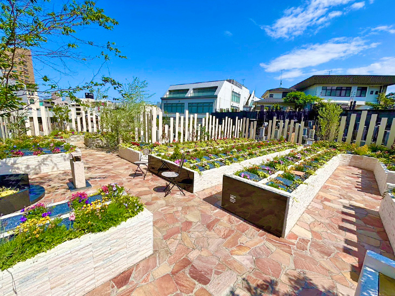 宝泉寺 庭園型樹木葬「瑠璃の光」