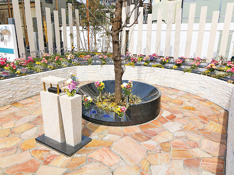 宝泉寺 庭園型樹木葬「瑠璃の光」