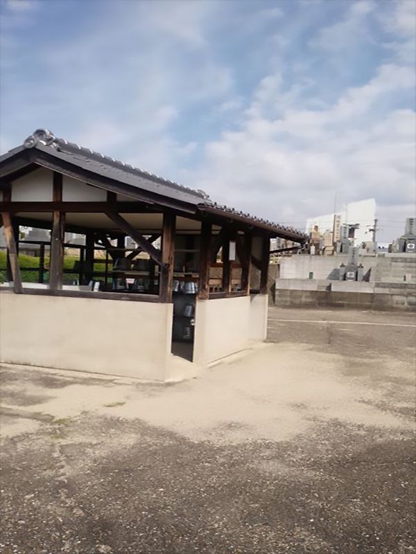 招堤共同墓地　手洗い場