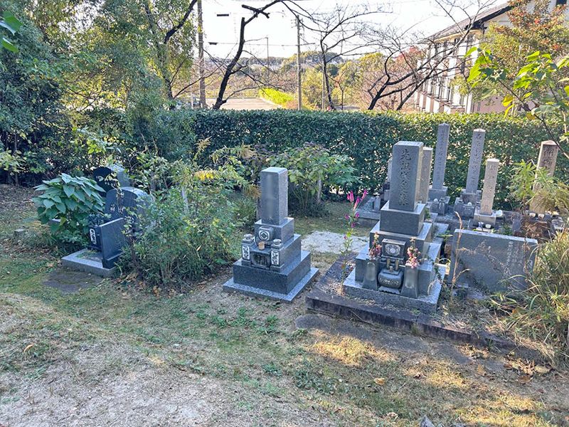 半田市営 成岩墓地