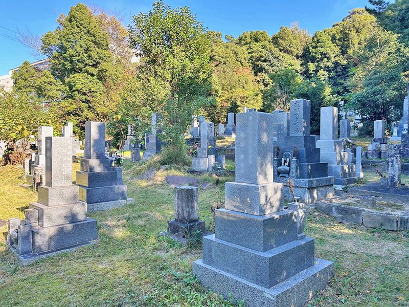 半田市営 成岩墓地