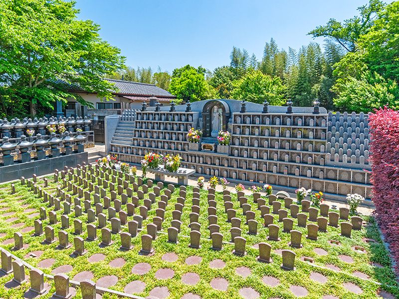 納骨壇と樹木葬区画