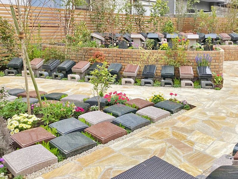 2名用区画の奏（手前）と、4名用の温（奥）