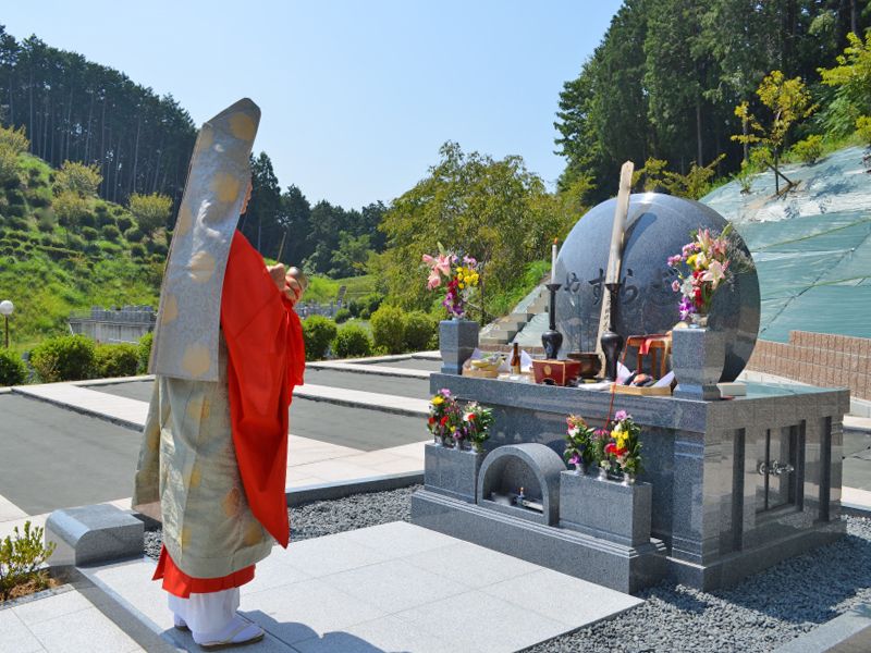 壷阪山霊園