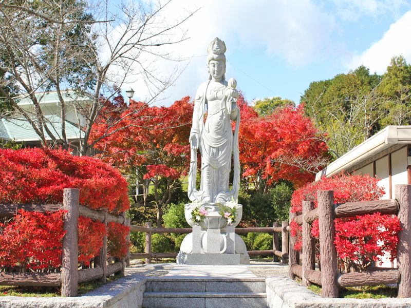 壷阪山霊園