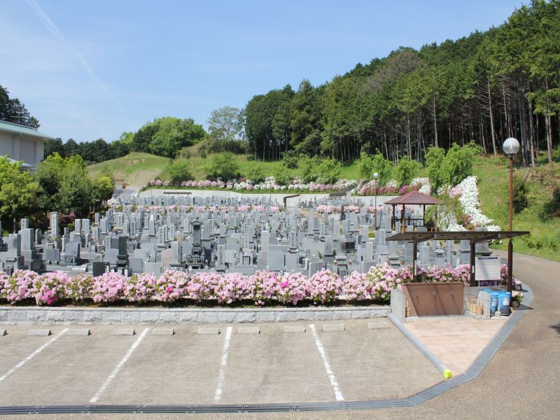 壷阪山霊園