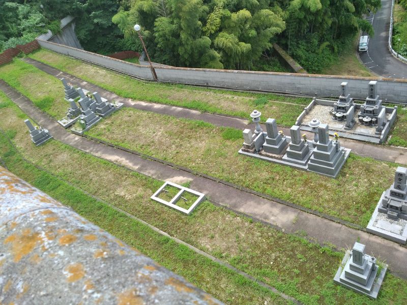 黄金山墓苑