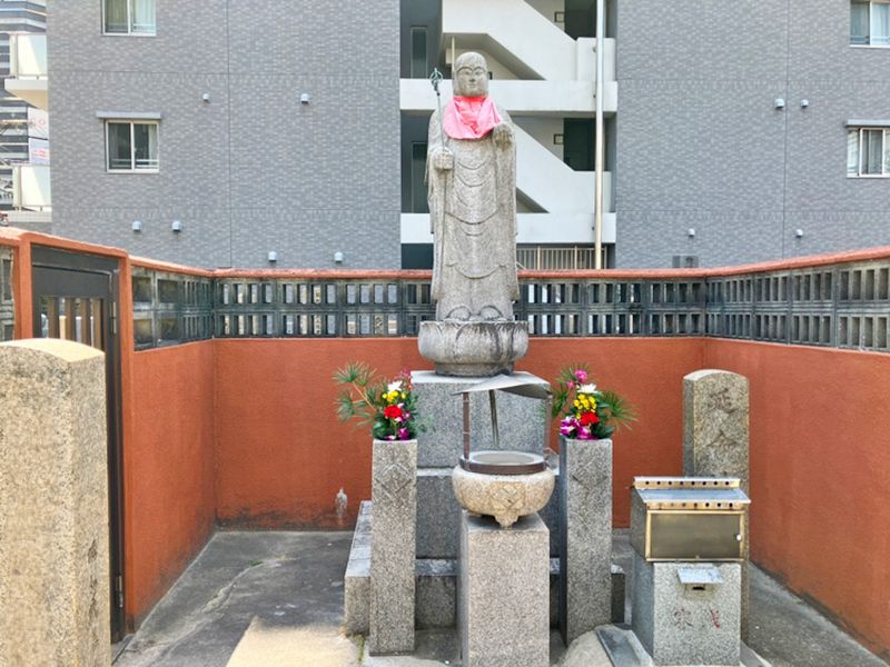 圓通院墓地