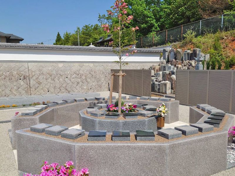 薬師院沼田墓苑