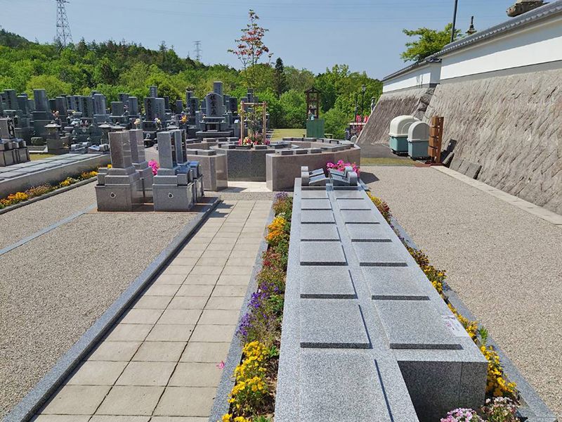 薬師院沼田墓苑