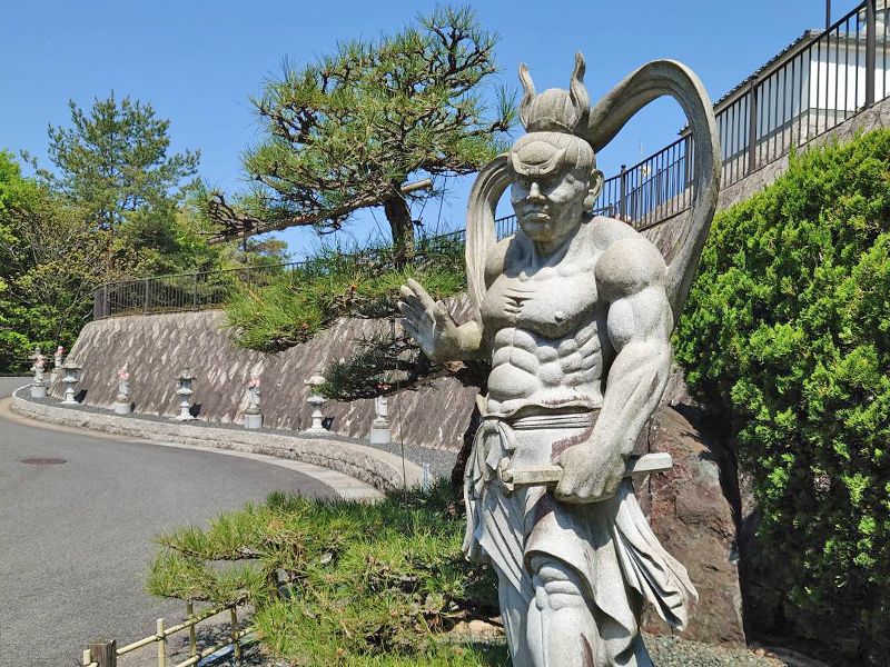 薬師院沼田墓苑