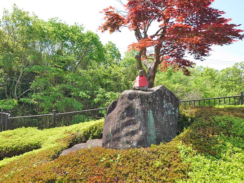 薬師院沼田墓苑