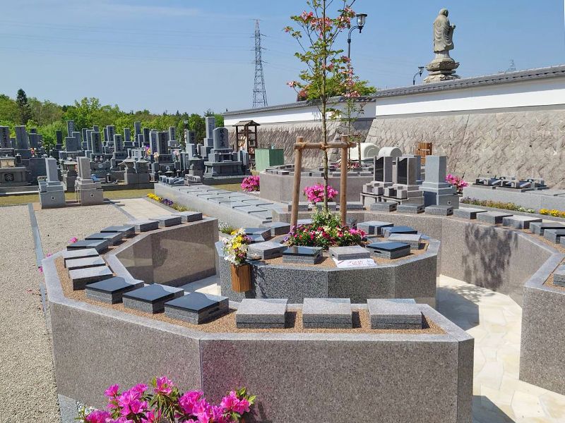 薬師院沼田墓苑