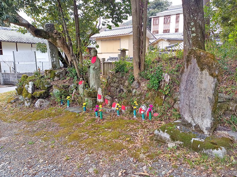 大雲寺 安寿塔