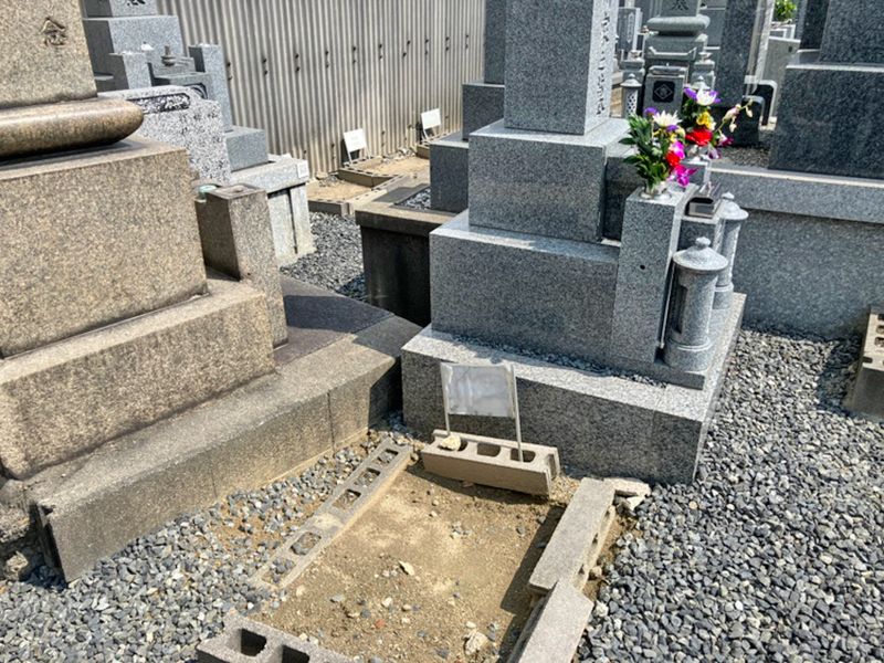 三津屋霊園