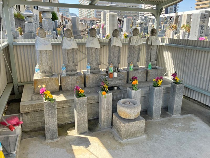 野路岡田墓地