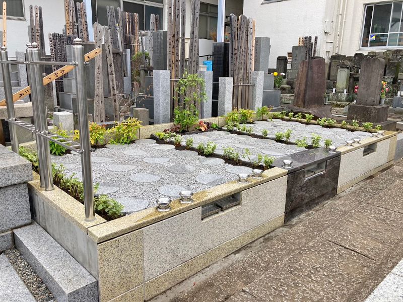 保善寺「プレミアム中野樹木葬墓地」