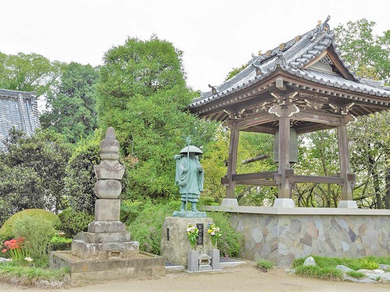 観音寺墓苑
