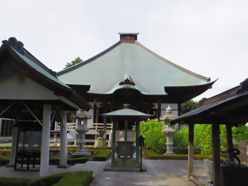 星谷寺　重厚感のある本堂