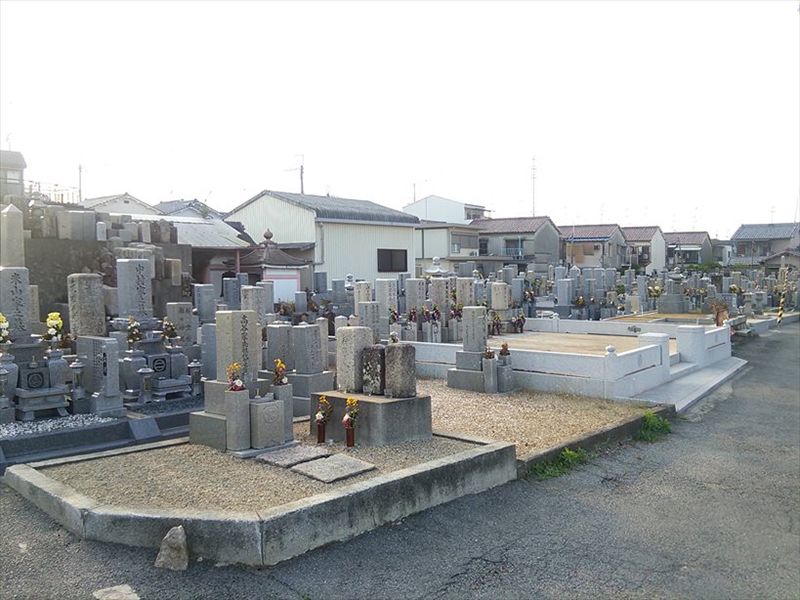 小土墓地