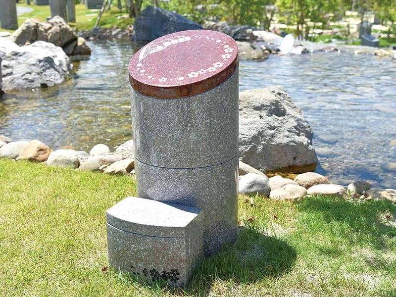 樹木葬：丸石タイプ