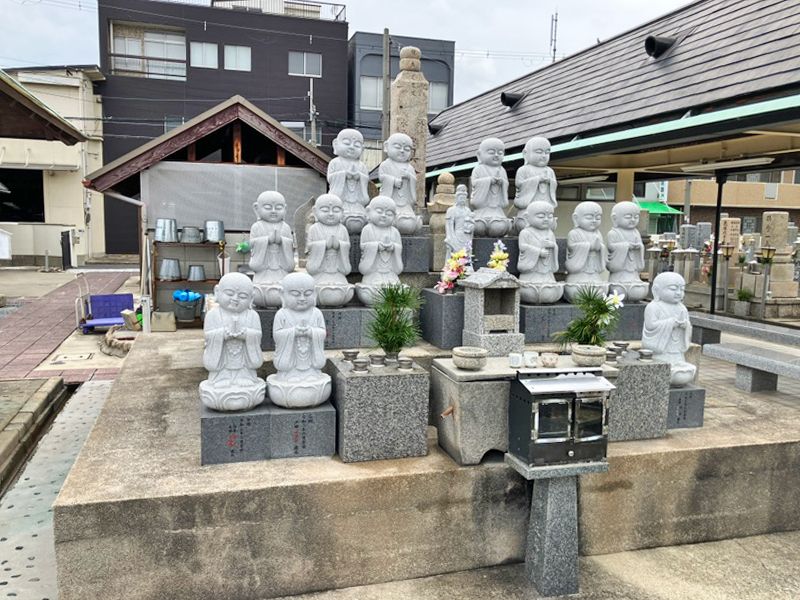 矢田冨田町墓地