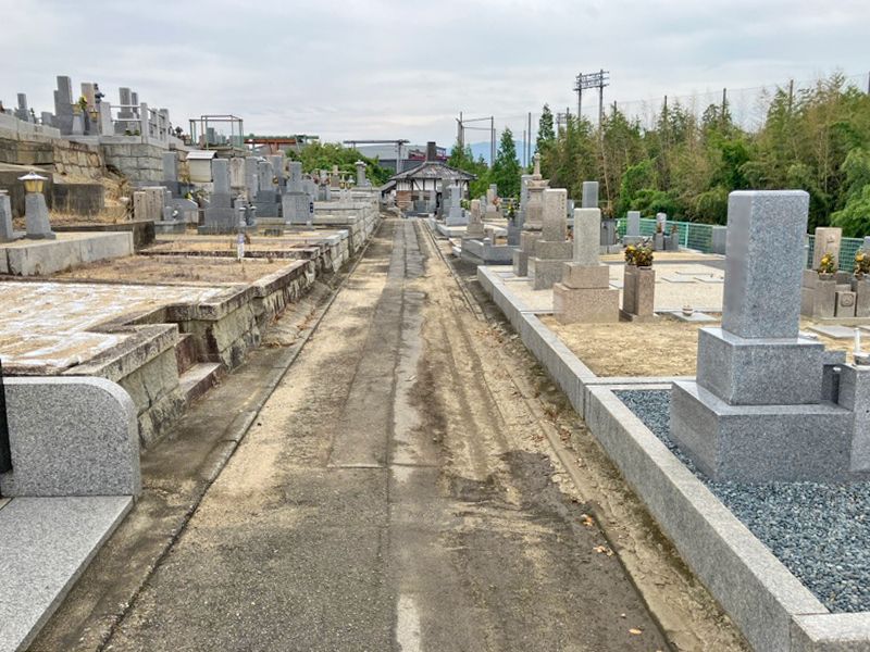 多治井墓地