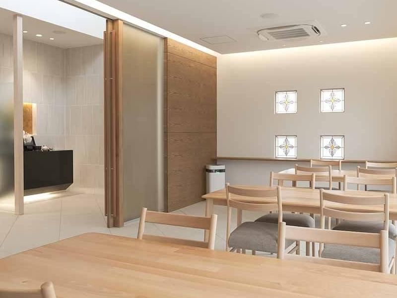 個別参拝ブースに隣接する休憩スペース