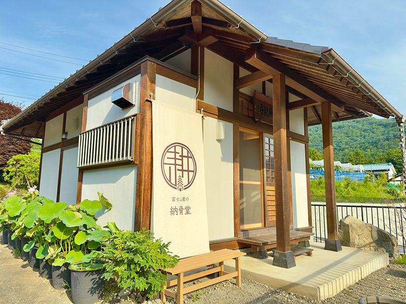 お位牌納骨堂「種月観音霊廟」外観です