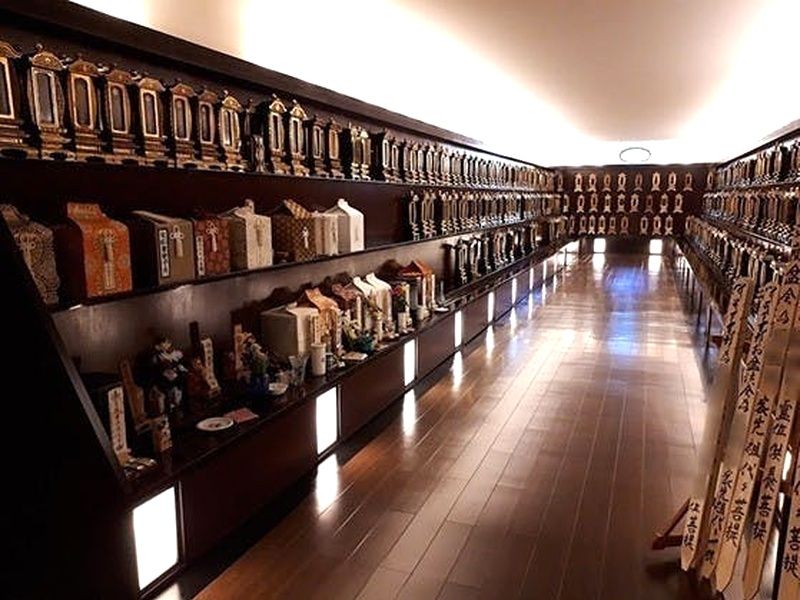 納骨堂（一時預かり）