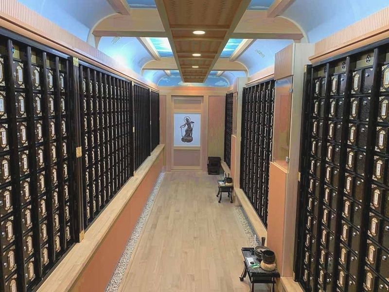 善光寺東海別院 本堂納骨堂