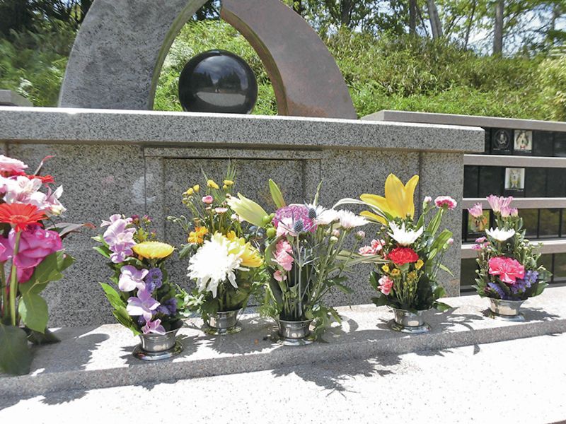 ペット合同慰霊碑