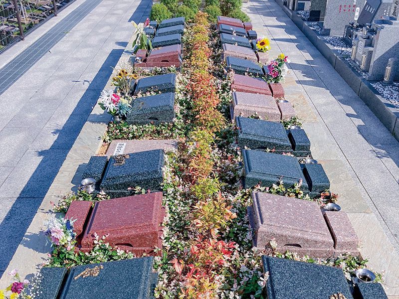 ガーデニング樹木葬エリア風景