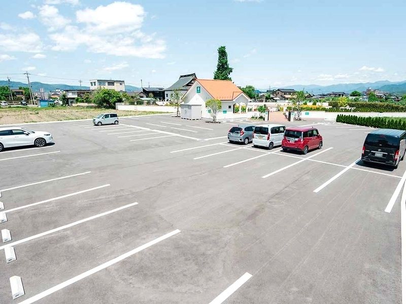 広々とした駐車場