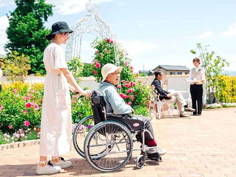 バリアフリーの園内