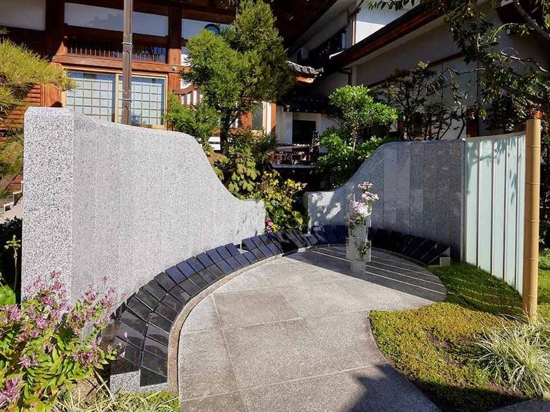 本堂前プレミア樹木葬　全景