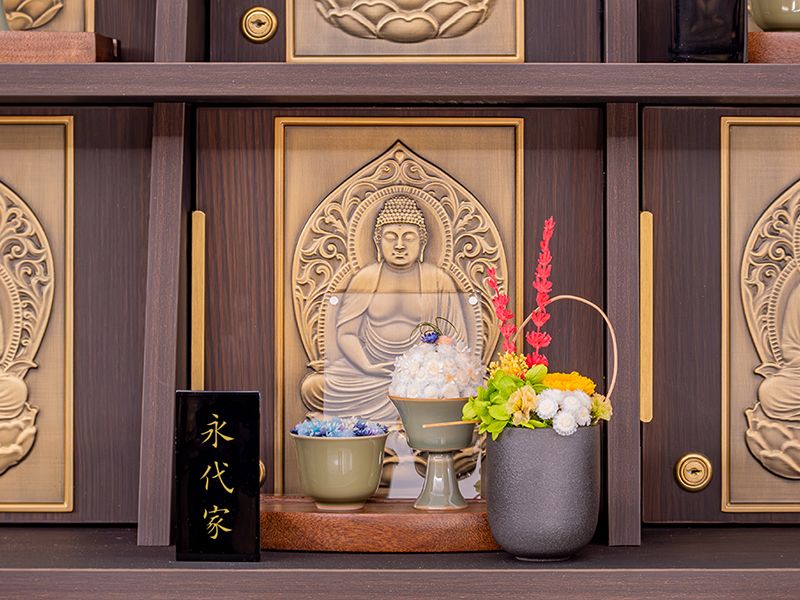 納骨壇と供花
