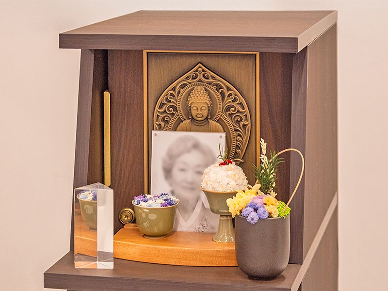 小さな屋内納骨壇
