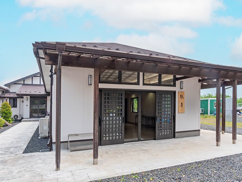 寺院建物の入口