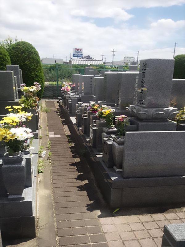 枚方招提墓地　和型墓石