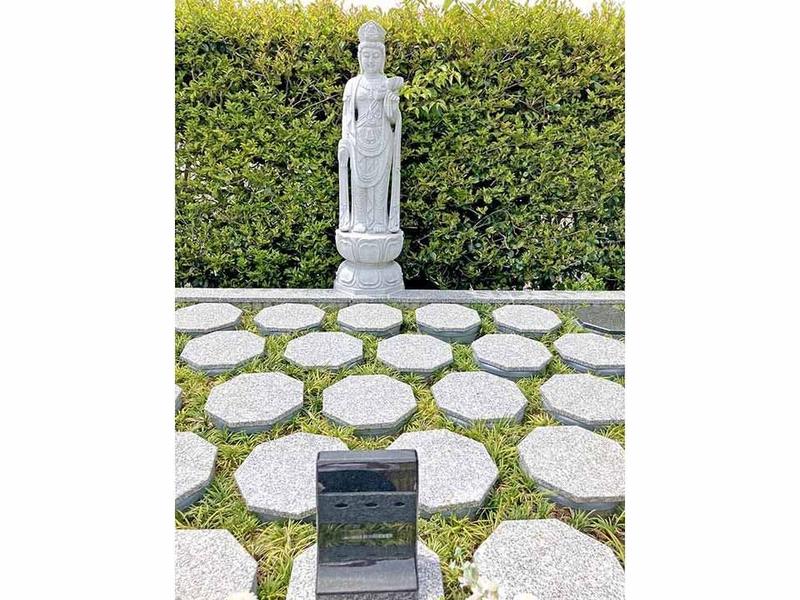 清水ヶ丘霊園樹木葬墓地