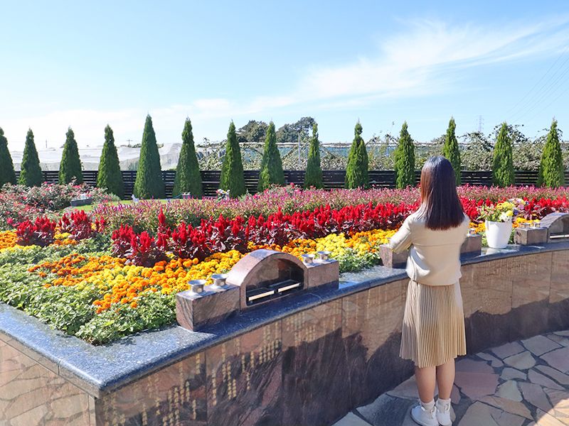 ガーデニング式永代供養墓「花の区」